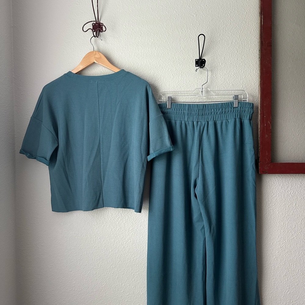 Teal Fitz Set by Love Olive and Co - Picture 4 of 5